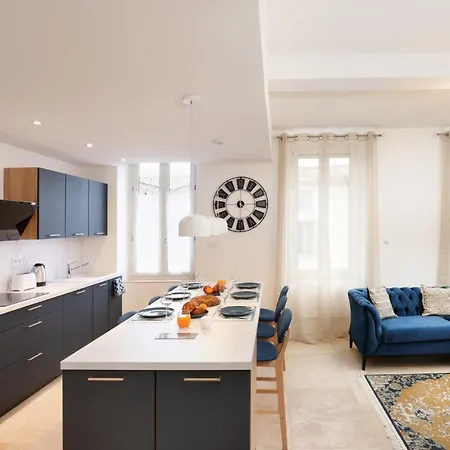 De Gambetta Apartment